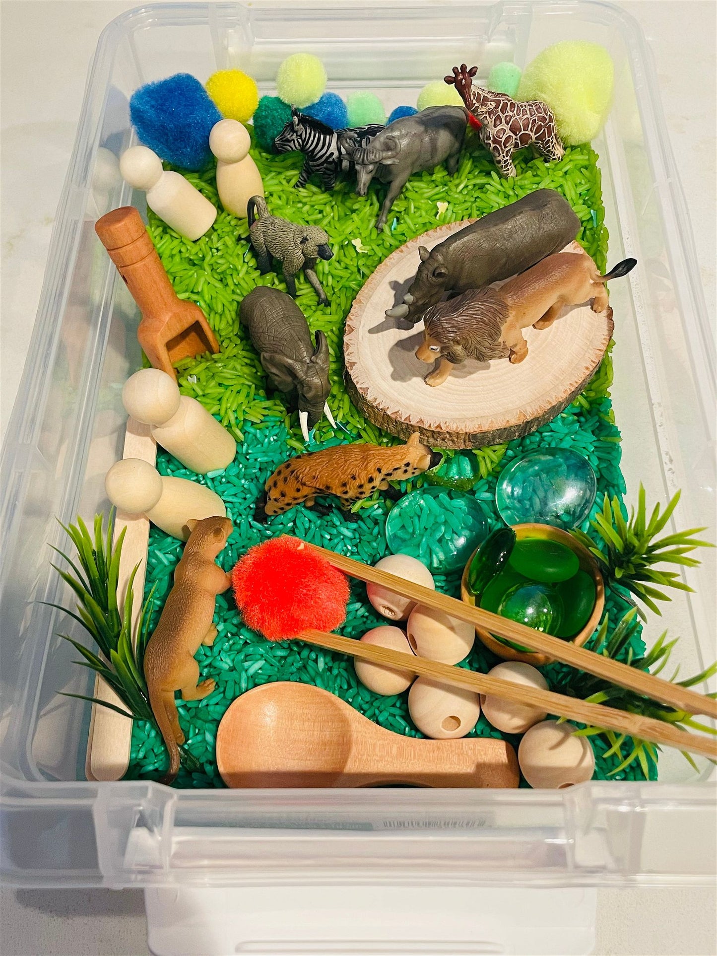 Jungle themed sensory bin large - NR creations