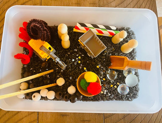 Construction sensory bin small - NR creations
