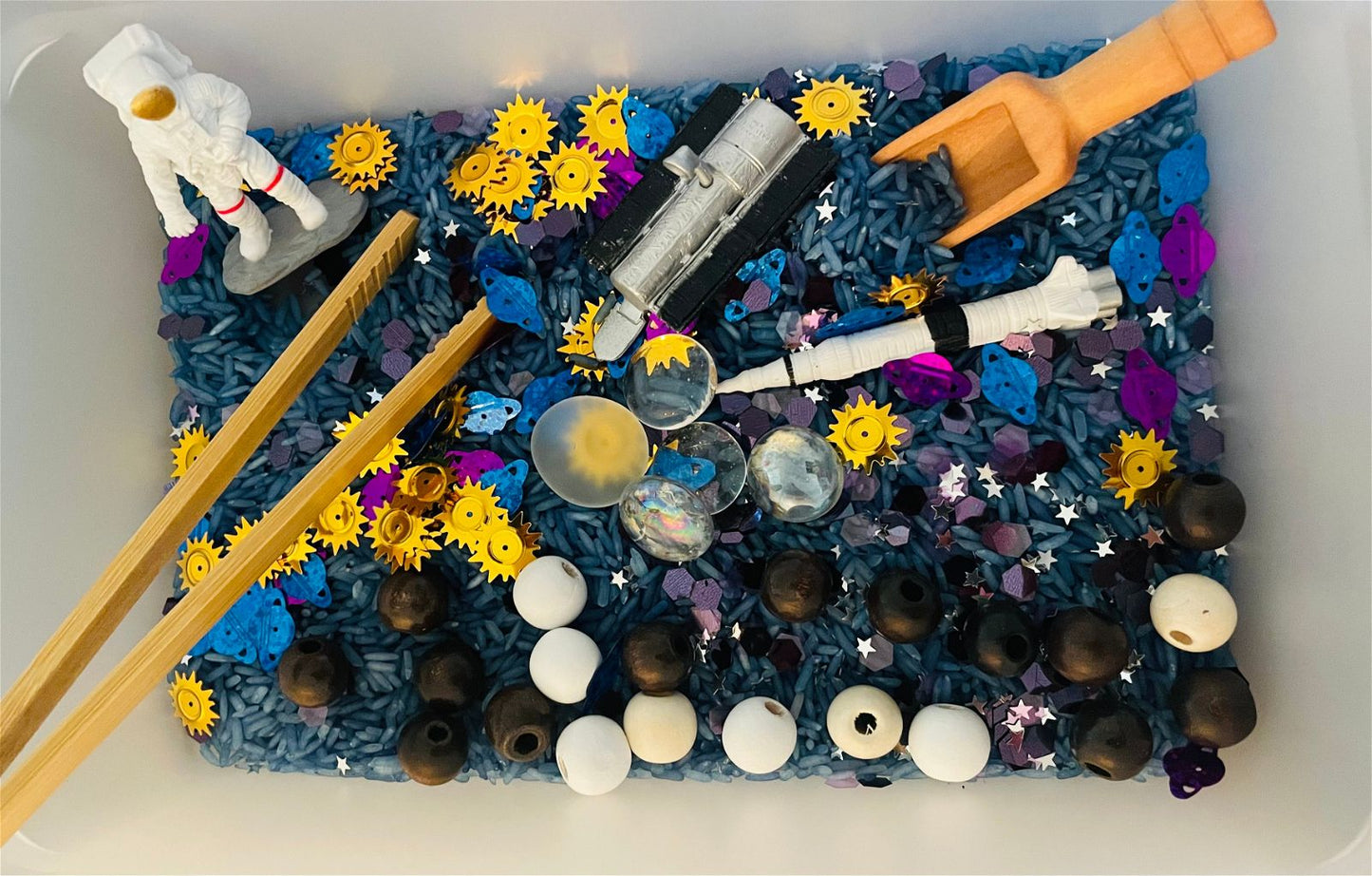 Space theme sensory bin small - NR creations